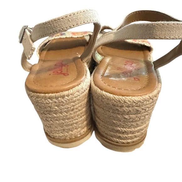 SOLD - Picture 2 of 5